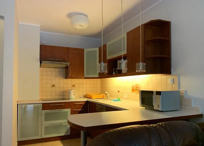 O Zachodzie Slonca Nadrzeczna كارباش